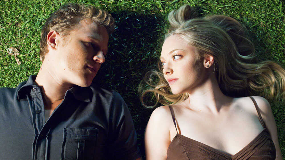 Amanda Seyfried signed Letters To Juliet Image #2 (8x10, 11x14)