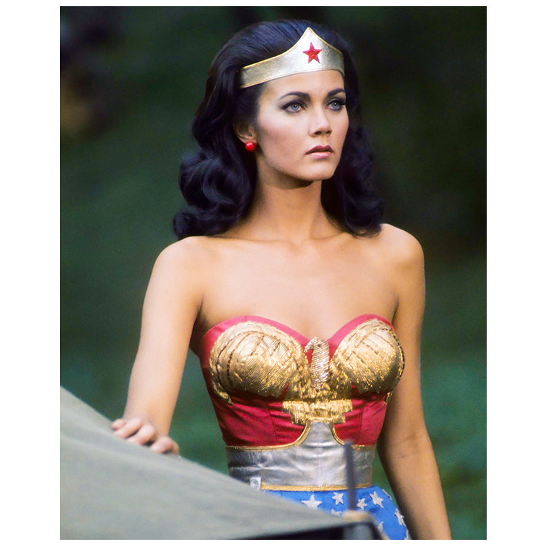 Lynda Carter Autographed 1975 Wonder Woman 8x10 Scene Photo Pre-Order