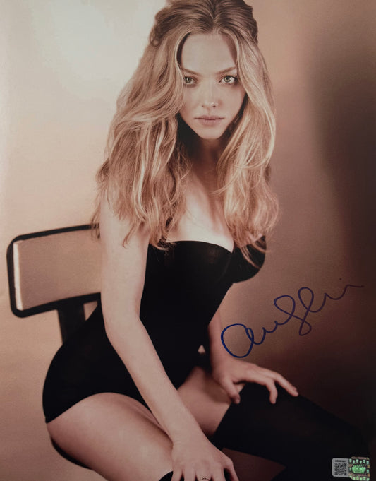 Amanda Seyfried signed 11x14 Publicity Photo 1D